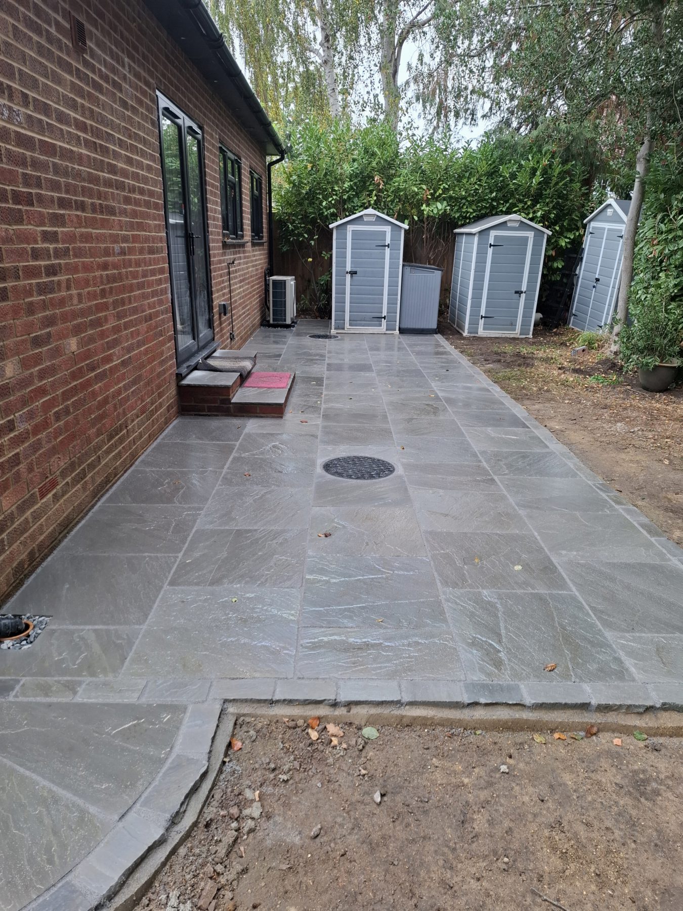 Landscaping with sandstones