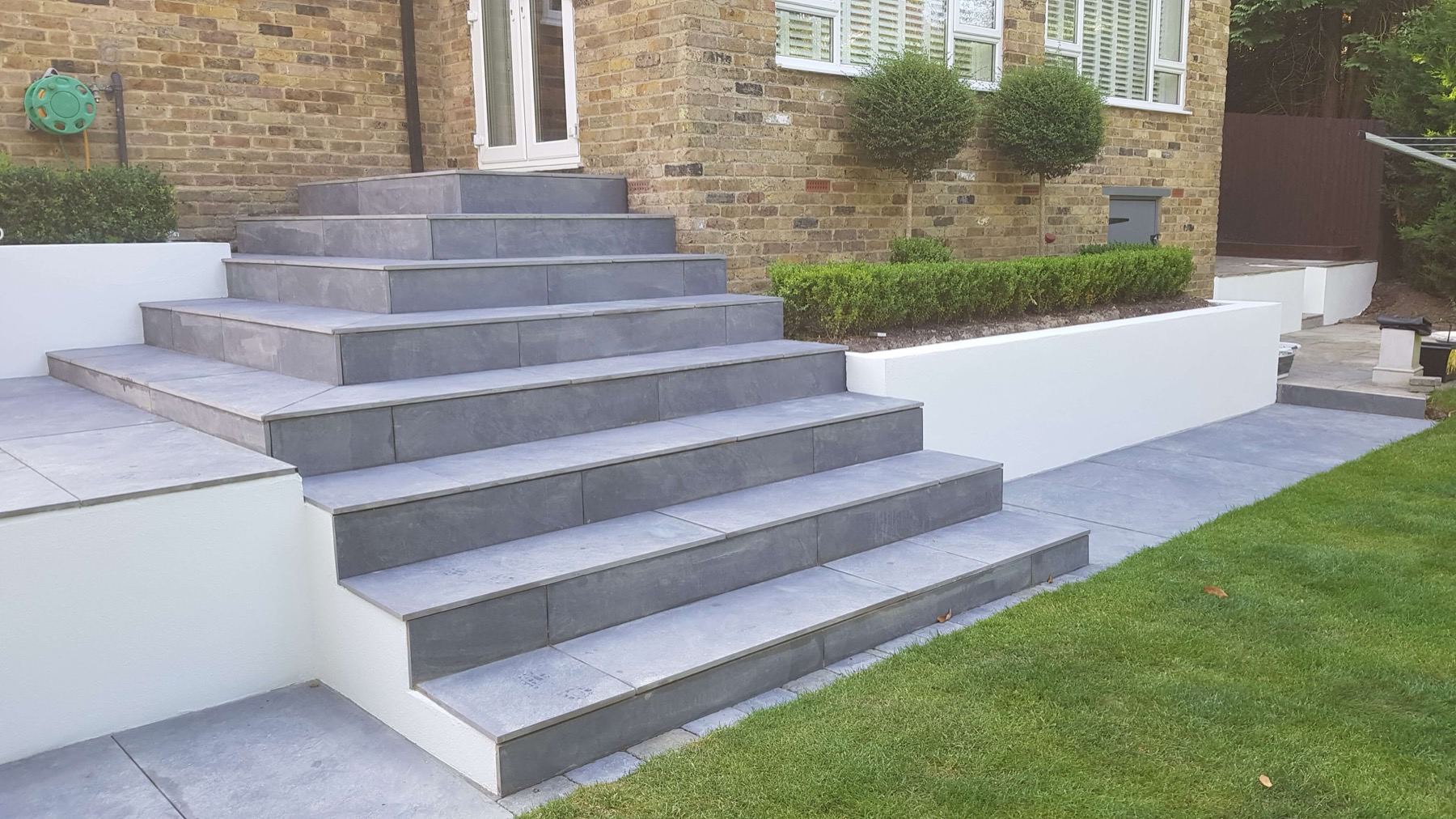 Porcelain paving and steps